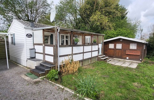 Ardres House | Très Bien Situé le Mobil Home se Trouve à Proximité du lac Dardres