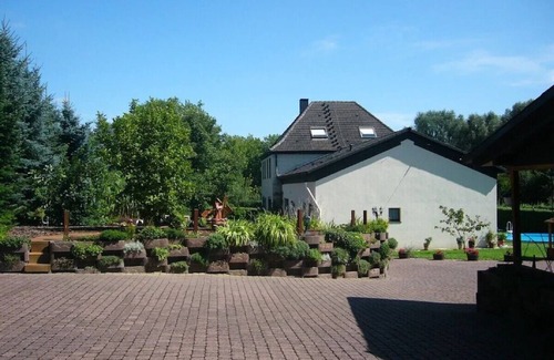 Hildesheim District Apartment | Trade fair guests, Harz visitors, State Garden Show Bad Gandersheim 2023