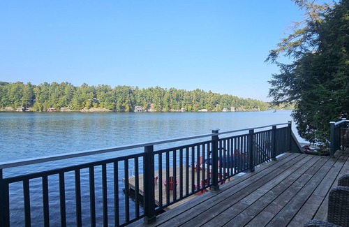 Rosseau Cottage | Traditional and Quaint Lake Front Cottage on Lake Rosseau.