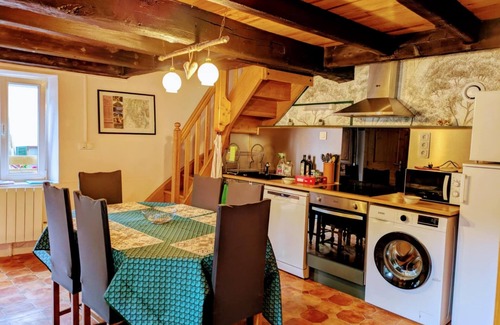 Tenay House | Traditional Bugey house, family-run, pets welcome (6 pers.)