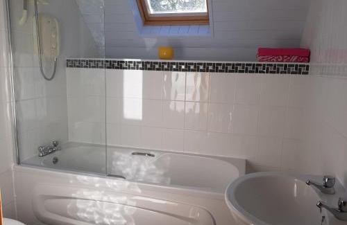 Westport House | Traditional Cosy Cottage with beautiful views