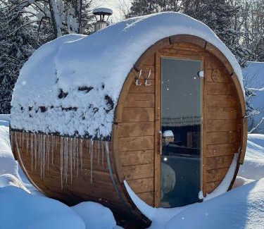 Dolny Kubin Ski Chalet | Traditional deer Cabin with Sauna