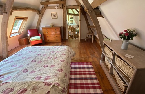 Tortefontaine Other | Traditional farmhouse in pretty rural setting