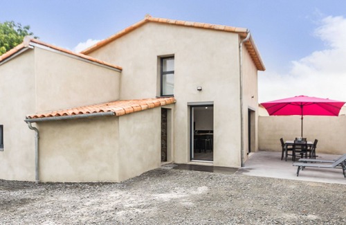 Clisson Cottage | Traditional House with Terrace near Clisson, Perfect for Family Stays