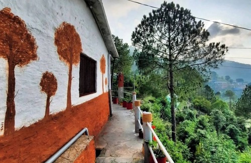 Sirala House | Traditional village stay 2-bedroom