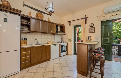 Vlichada Villa | Traditional Villa, Private Pool, Family Atmosphere