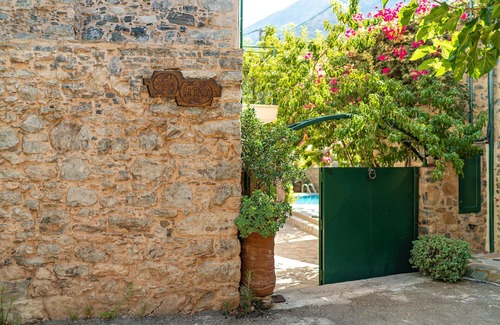 Vlichada Villa | Traditional Villa, Private Pool, Family Atmosphere