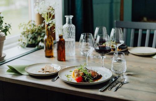 Holsbybrunn House | Trakt Forest Hotell Hotellstugor