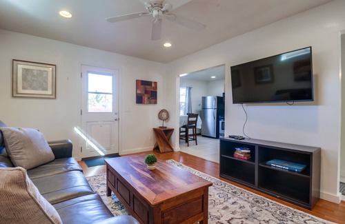 Windsor Hills House | Tranquil 2 Bedroom w/Fenced Yard.Walking Distance to La Mesa Village