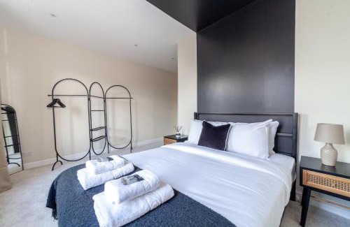 Forest Hill Apartment | Tranquil 5BR house with garden & terrace, SE London