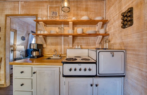 Grantsdale Cabin | Tranquil Cabin on Sleeping Child Creek