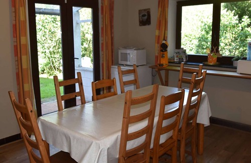 Couvin Cottage | Tranquil Forestside Cottage