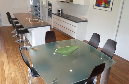 Venus Bay House | Tranquil Getaway Wifi Netflix and Pet friendly