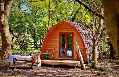 West Stow House | Tranquil Glamping Pod-Pet Friendly, No deposit