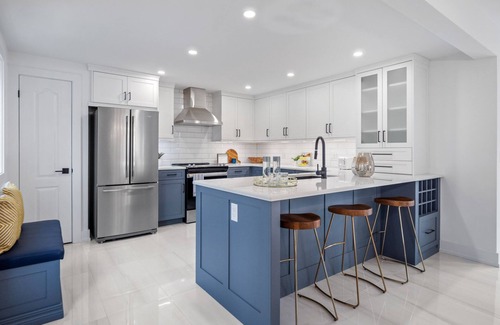 Fort Erie Bed & Breakfast | Tranquil Lakeview Oasis Balcony WIFI Free Parking