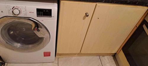 Stonnall House | Tranquil Neston Grove Retreat in Birmingham