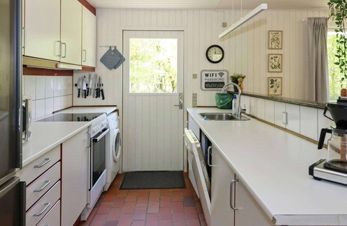 Helberskov Strand House | Tranquil Oasis with Sauna and Whirlpool-By Traum