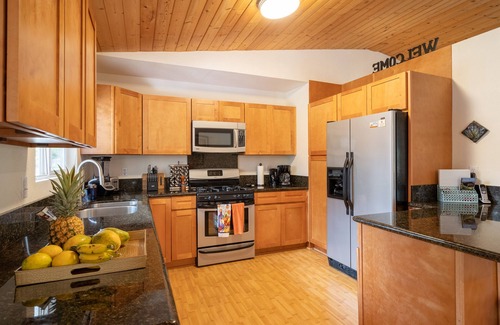 Royal Hawaiian Estates House | Tranquil private home 5 minutes to Hawai'i Volcanoes National Park