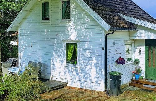 Teigland House | Tranquil Retreat in Moster-By Traum