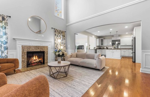 Libertyville House | Tranquil Retreat on Cater Lane – Your Ideal Getaway Awaits Here #41814