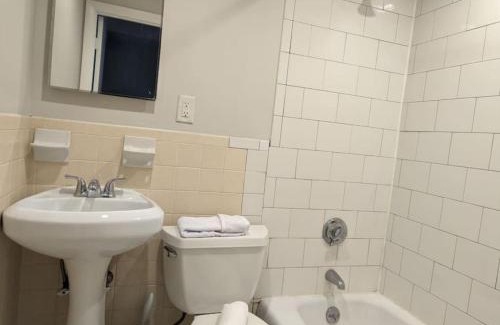 Prudential - St. Botolph Apartment | Tranquil South End Studio