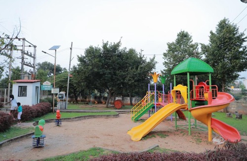 Hosur House | Tranquil Staycation- Homestay Private Rooms