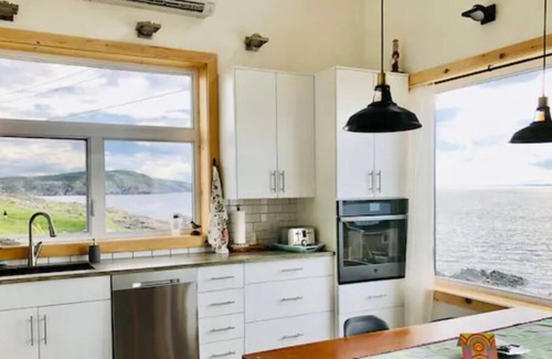 Bonavista House | Tranquil Tides: ArtBonavista Coastal Hideaway