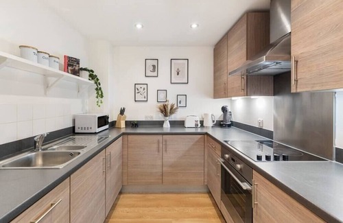 Hackney Downs Apartment | Tranquil Urban Haven