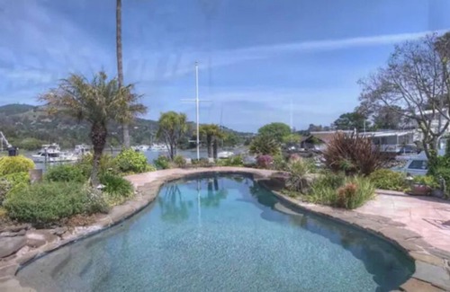 San Rafael Villa | Tranquil Waterfront Retreat Haven