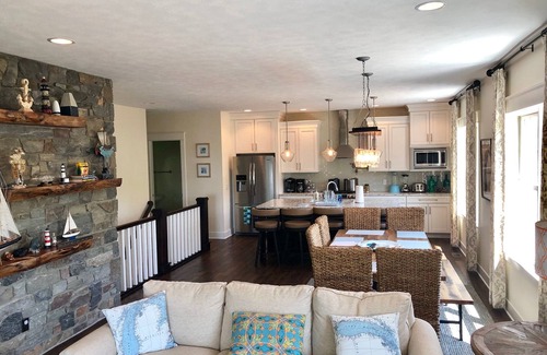 Miami Park House | Tranquility on the Lake