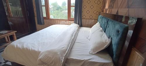 Mohal House | Trans River Guest House and Restaurant