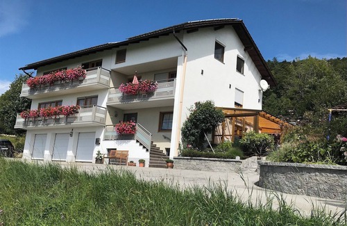 Lalling Apartment | Traumhafte 4-Sterne Ferienwohnung mit großer Wohnküche