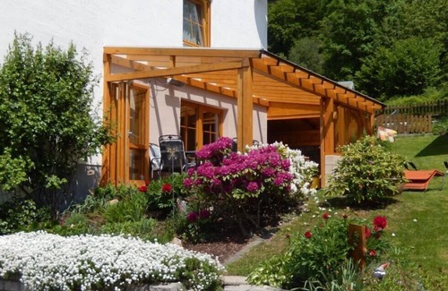 Lalling Apartment | Traumhafte 4-Sterne Ferienwohnung mit großer Wohnküche