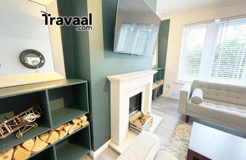 Fleet Apartment | Travaal - 2 Bed Serviced Apartment Fleet