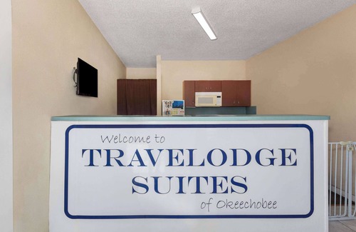 Okeechobee Hotel | Travelodge Suites by Wyndham Lake Okeechobee