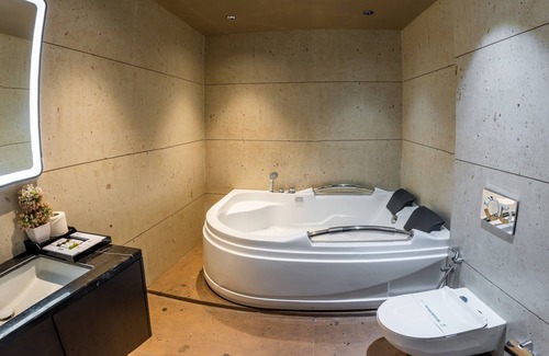 Silvassa Hotel | Treat Resort