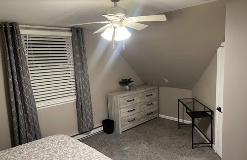 Parkdale Apartment | Tree house without the tree.