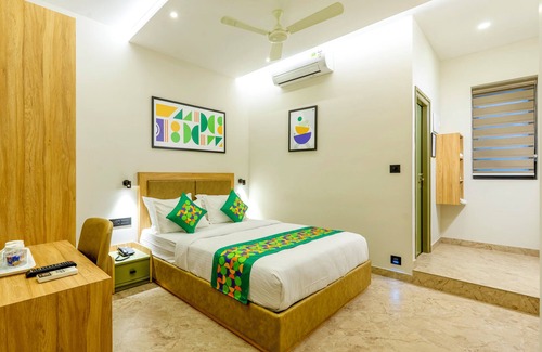 Chromepet Hotel | Treebo Deluxe Inn, Chromepet