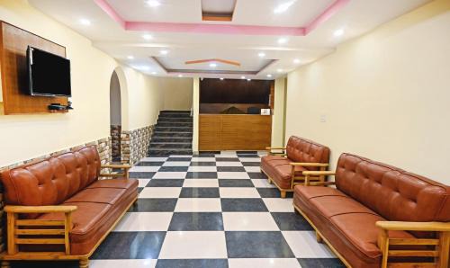 New Manali Hotel | Treebo Dev With Valley View, Mall Road