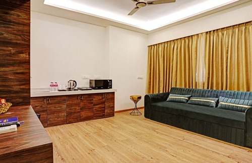 Andheri East Hotel | Treebo Premium Widlor Boutique