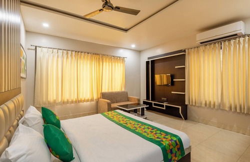 Jamshedpur Hotel | Treebo The Golden Sands, Bistupur