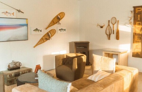 Sodus Cabin | Treehouse 3 Honeymoon Treehouse & Spa with Private Hot Tub