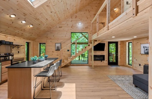 Rogers Cabin | Treetop Modern Cabin with Hot Tub, Creek View