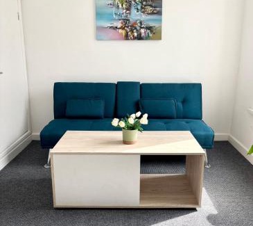 Treforest Apartment | Treforest Apartment - Iris - Next to Train Station