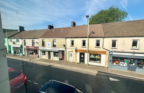 Treforest Apartment | Treforest Apartment - Iris - Next to Train Station