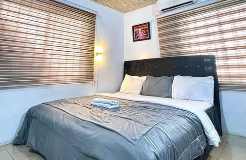 Opebi Apartment | Tremendous 5-bedroom Apartment in Ikeja