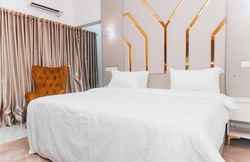 Ayon Hotel | Trendy Hotel and Suites