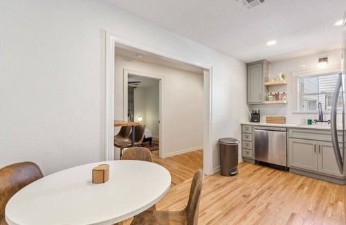 Turner Park House | Trendy in Tulsa | King Bed Expo TU Downtown