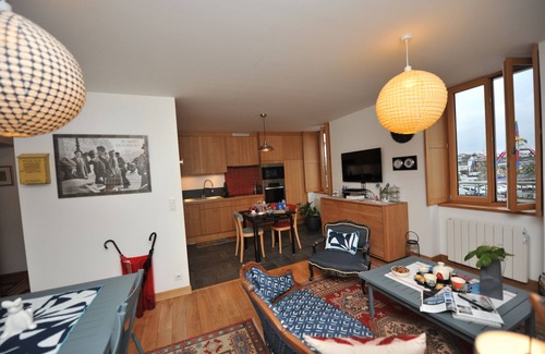 Concarneau Apartment | Trės beautiful 70 M2 listed apartment, harbor view and enclosed town with closed garage.