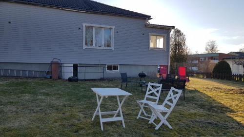 Lindas House | Trevligt hus med egen gård och fri Wifi, Emmaboda kommun, Lindås